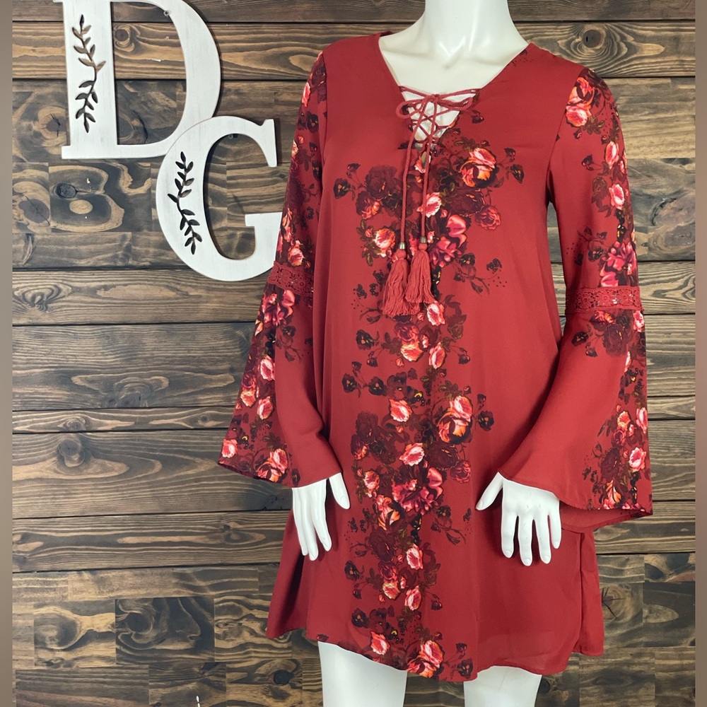 Altard State | Floral Print Lace Bell Sleeves Swing Mini‎ Red Lace Up Tassel Tie